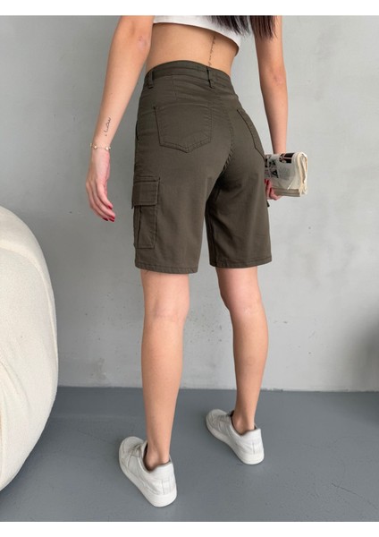 Kadın Kargo Cepli Yüksek Bel Likralı Bermuda Şort fırsatları