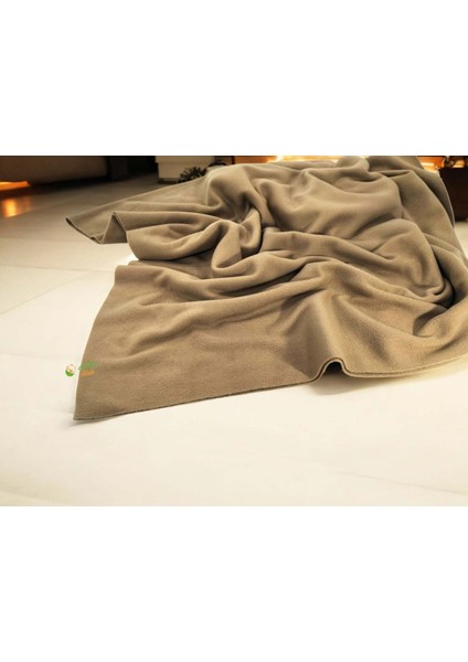 Polar Koltuk Örtüsü Yumuşak, Şık ve Koruyucu 180 cm x 215 cm Sütlükahve