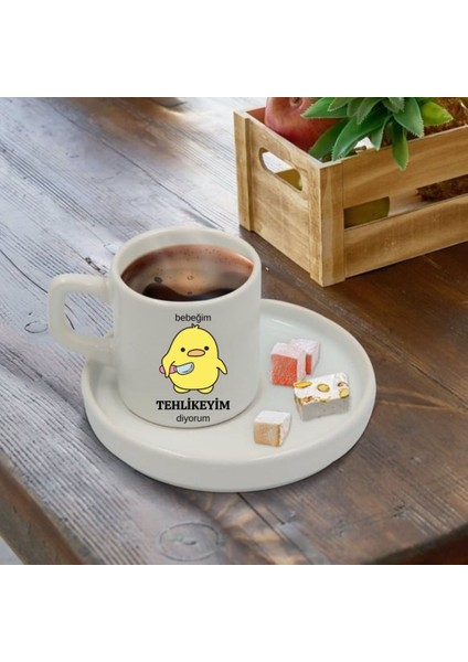 Bebeğim Tehlikeyim Diyorum Tasarımlı Türk Kahve Fincanı ve Altı fırsatları
