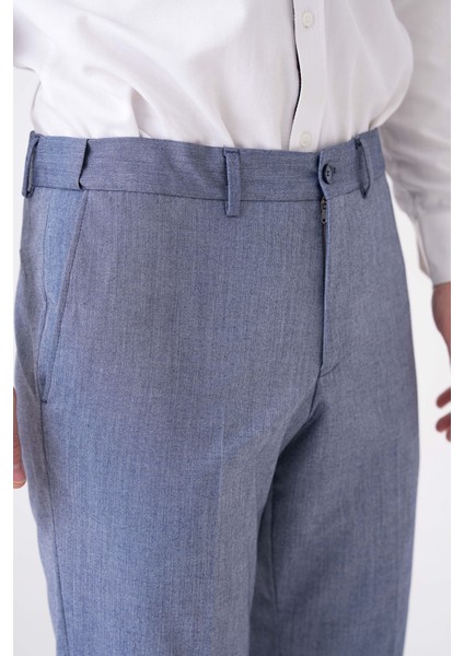 ® Flexbelt™ Kızaklı Iç Mavi Mavi-Beyaz Desenli Erkek Pantolon: Gizli Esnek Bel Tasarımıyla Gün Boyu Konfor