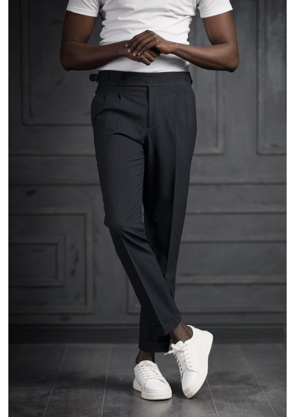 Slimfit Çift Pileli Kemer Tokalı Yazlık Kumaş Pantolon