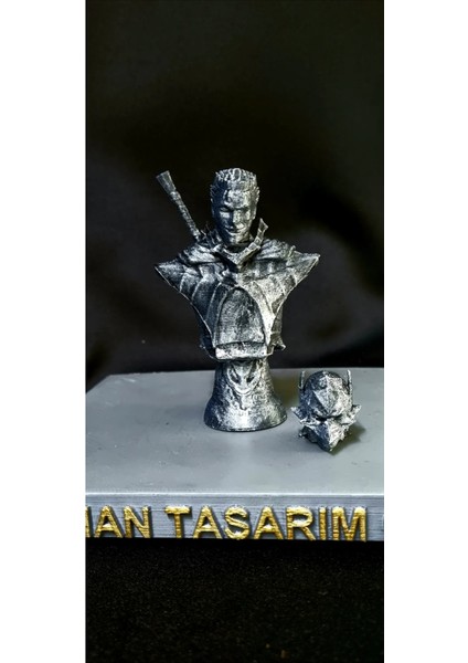 Guts Berserk Değişebilen 2 Başlıklı Büst Figür 10 cm
