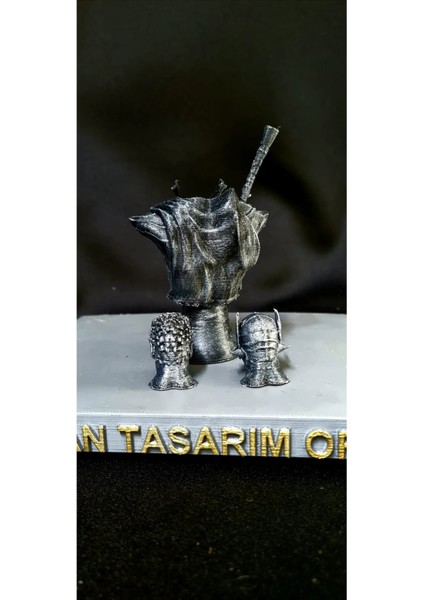 Guts Berserk Değişebilen 2 Başlıklı Büst Figür 10 cm