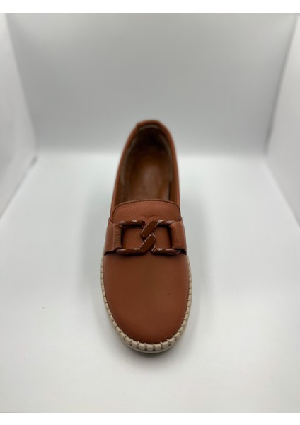 Kundura Hafif Taban Tokalı Deri Günlük Bayan Ayakkabı fiyatları