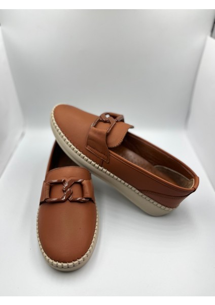 Kundura Hafif Taban Tokalı Deri Günlük Bayan Ayakkabı modelleri