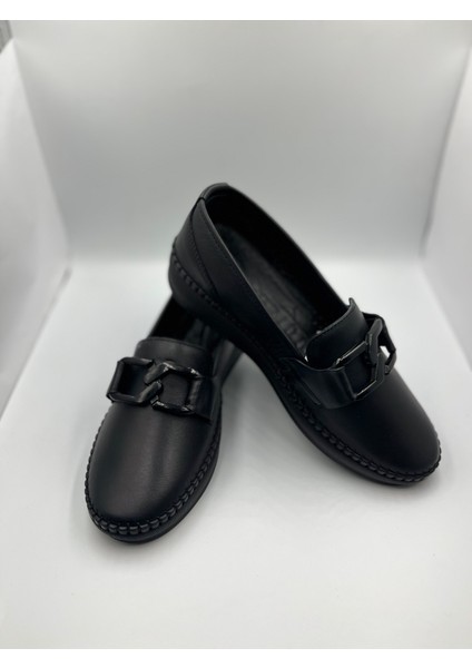 Kundura Hafif Taban Tokalı Deri Günlük Bayan Ayakkabı modelleri