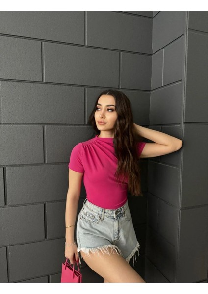 Kısa Kollu Bel Büzgülü Sandy Bluz