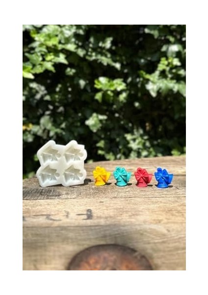 Concept 3D Yılbaşı Çanı Mini Dörtlü Mum Kalıbı (Silikon) fiyatları