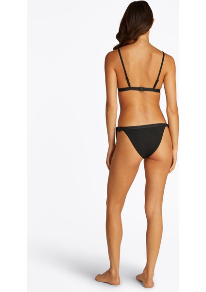 Siyah Kadın Regular Fit Üçgen Kesim Bikini Üst UW0UW05801BDS