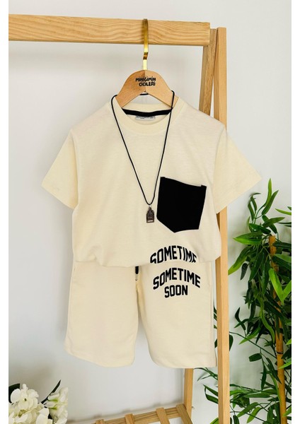 Kolyeli Erkek Çocuk Şortlu takım - Bej