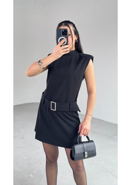 ELB-01750 Siyah Vatkalı Kemerli Dik Yaka Mini Elbise fırsatları