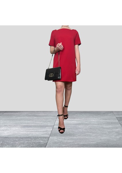 Kırmızı Kare Yaka Klasik Kısa Kollu Spor-Şık Mini Elbise