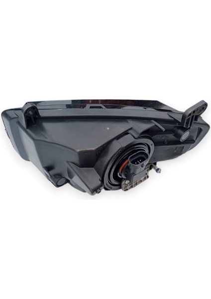 Audi A4 2013-2014-2015 Ön Sol Sis Farı Lambası 8K0941699B