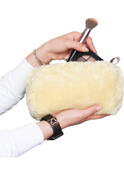 Pandamke Fermuarlı Peluş Makyaj Çantası (Uzun Tüylü) – Kadınlar Için En Yeni Makyaj Çantası