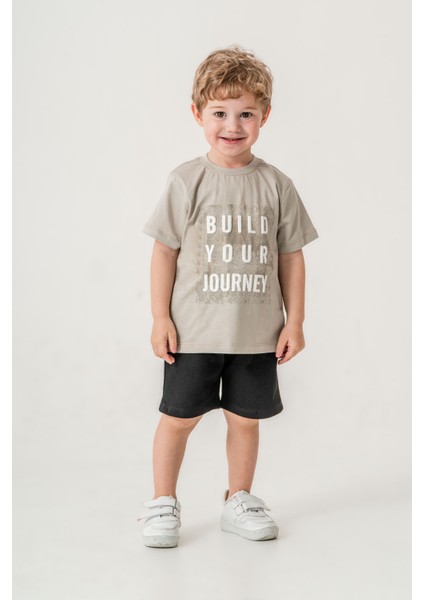 Erkek Çocuk Kabartma Baskılı Alt Üst Yazlık T-Shirt Şort Ikili Takım Çağla