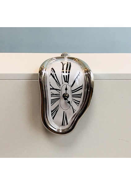 Çapraz Sınır Retro Duvar Saati Gümüş Renkli Yeni Roman Rakamlı (Yurt Dışından)