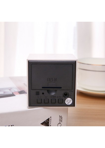 Ses Kontrollü LED Ahşap Dijital Alarm Saatı Beyaz Işık (Yurt Dışından)
