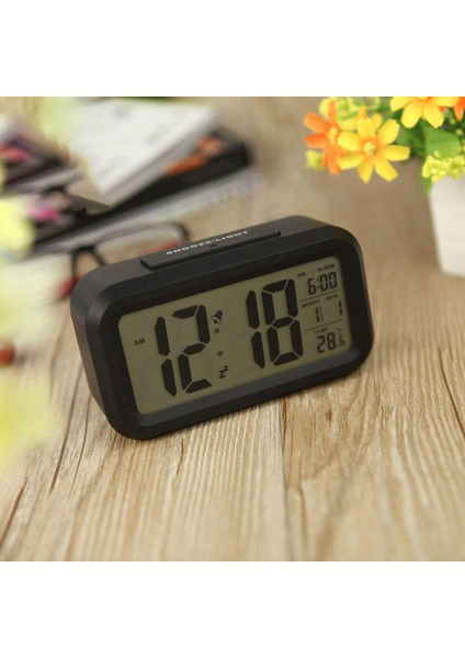 LED Sayısal Alarm Saati Tekrar Eden Uyku Modu Işıkla Aktifleşen Sensörlü Siyah (Yurt Dışından)