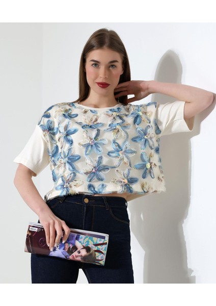 Çiçek Tül Detaylı Nakışlı Bluz T-Shirt