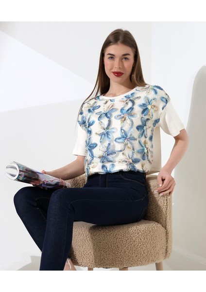 Çiçek Tül Detaylı Nakışlı Bluz T-Shirt