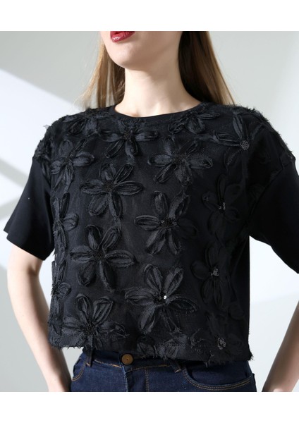 Çiçek Tül Detaylı Nakışlı Bluz T-Shirt modelleri