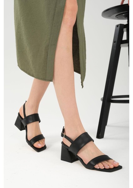 Astrid Siyah Renk Çift Bantlı Topuklu Kadın Sandalet indirimleri