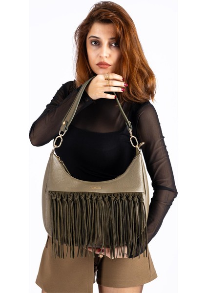 Matmazel Bernis Kadın Püskül Detaylı Omuz Çantası 241ml106 indirimleri