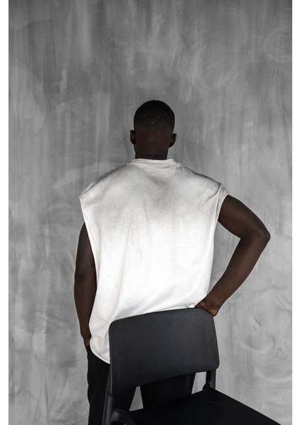 Erkek Önü Işlemeli Oversize Yıkamalı Kolsuz T-Shirt Ekru modelleri