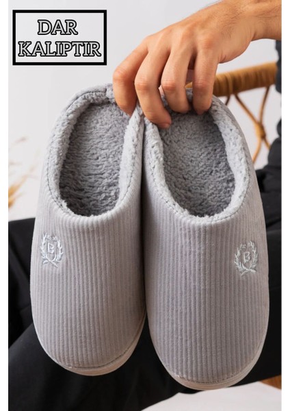 Unisex Kadife Ev Terliği – Yumuşak ve Konforlu, Kaymaz Tabanlı, Gondol Nakışlı Şık Model Kadın Erkek