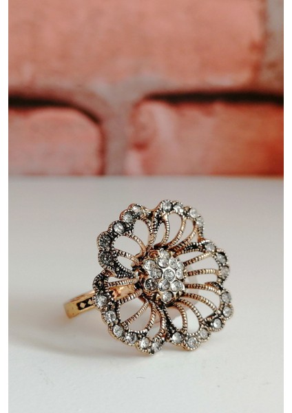 Elmas Montür Küçük Çiçek Yüzük