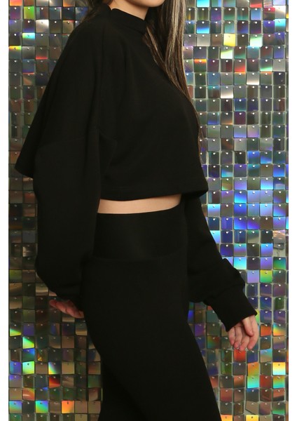 Kadın Trend Kısa Crop Sweatshirt fiyatları