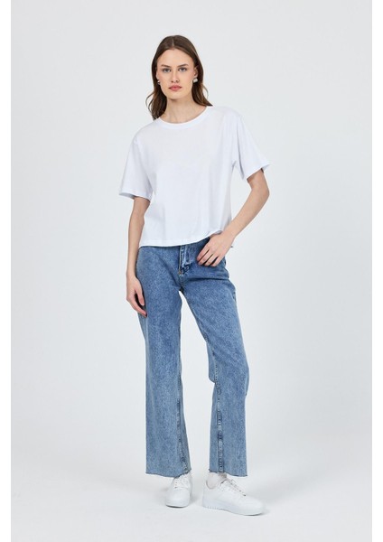 Beyaz Bisiklet Yaka %100 Pamuk Relaxed Fit Tişört 2142M