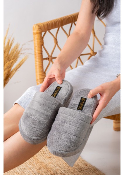 Sessiz Taban Kadın Terlik Kapalı Ev Terliği