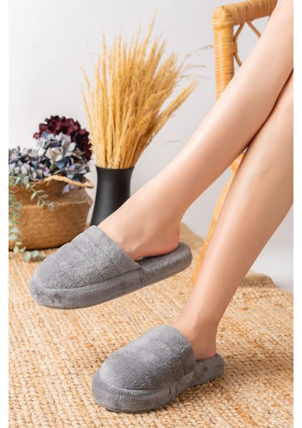 Sessiz Taban Kadın Terlik Kapalı Ev Terliği fiyatları