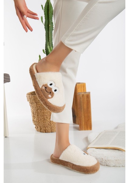 Kadın Kurbağa Figürlü Sessiz Taban Peluş Ev Terliği modelleri