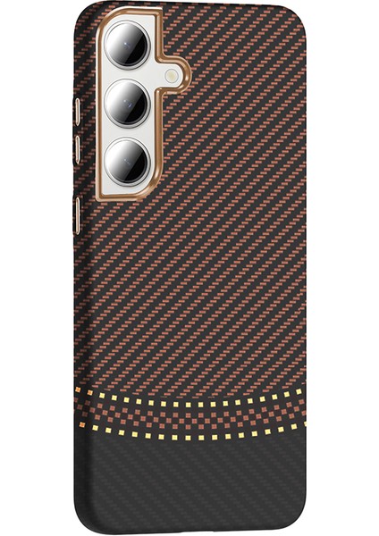 Galaxy S24 Fe Kılıf M-Safe Şarj Özellikli Karbon Fiber Görünümlü Alt Gros Kapak - Gold-Siyah