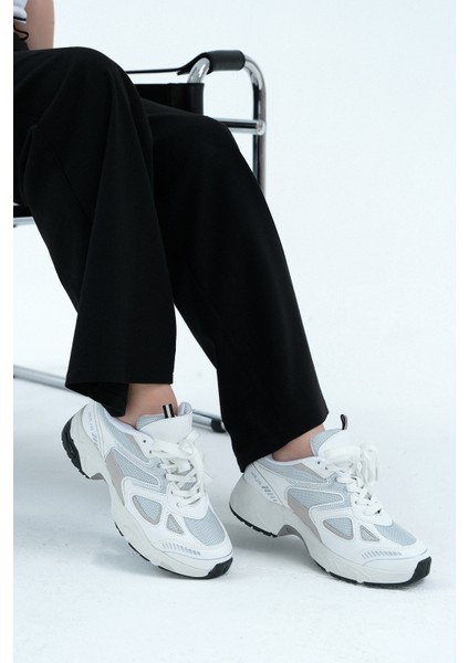 Kadın Sneaker Kalın Taban Bağcıklı File Detaylı Spor Ayakkabı Yuvez Beyaz fiyatları