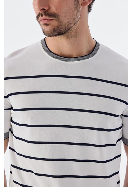 Beyaz Lacivert Slim Fit Bisiklet Yaka Çizgili Triko T-Shirt modelleri