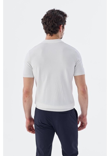 Beyaz Slim Fit Desenli Polo Yaka T-Shirt fırsatları