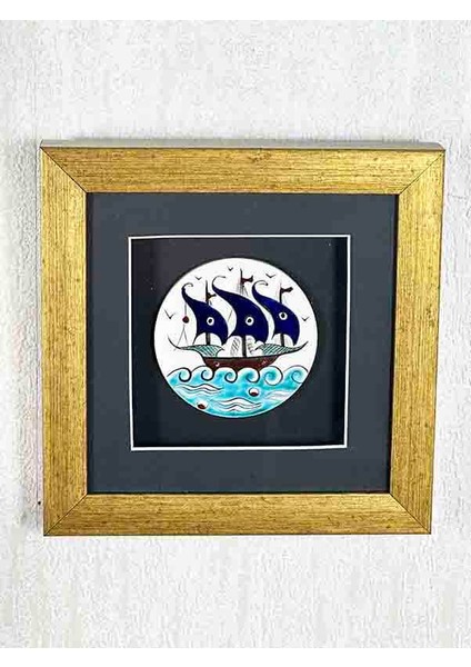 Iznik Çini Kalyon Motifli Paspartulu Plaket