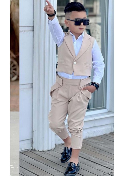 Erkek Çocuk Gümüş Düğme Detaylı Yelek Gabardin Beyaz Gömlek Krem Alt Üst Takım modelleri