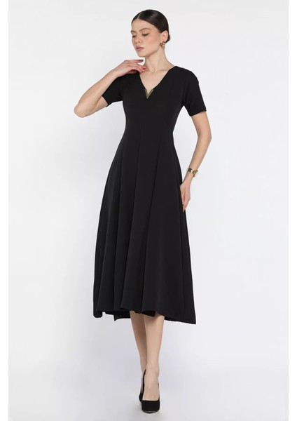V Yaka Aksesuarlı Kısa Kol Elbise P-00016146 fiyatları