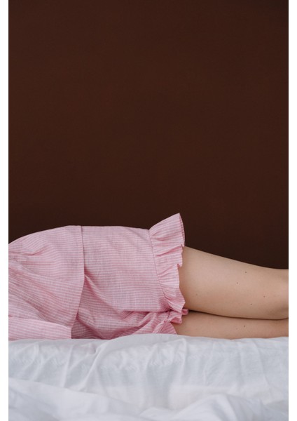 Frill Pembe Çizgili Paçaları Fırfırlı Şort Pijama Altı