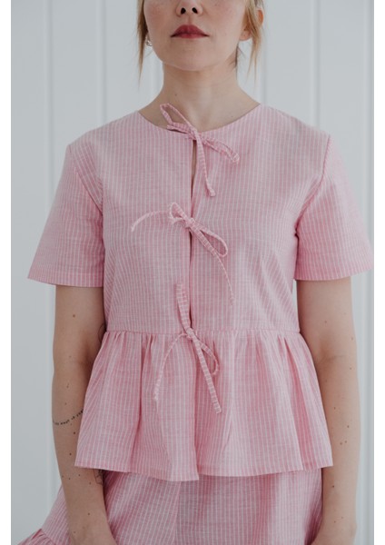 Bows In Pink Pembe Çizgili Balon Kollu Fiyonklu ve Nakışlı Pijama Üstü fiyatları