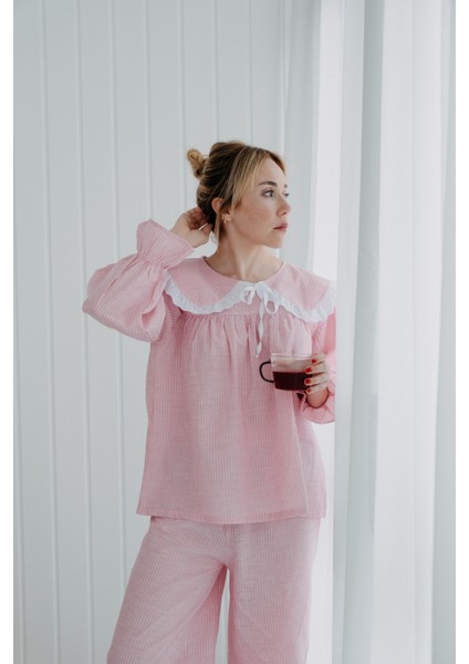 Ruffles Pembe Çizgili Beyaz Fırfır ve Kurdeleli Bebe Yaka Detaylı Pijama Üstü