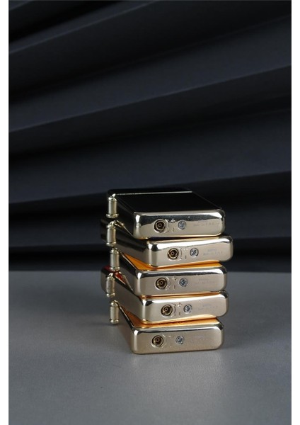 Kapaklı Özel Tasarım Altın Gazlı Çakmak - 25CAK129M02 modelleri