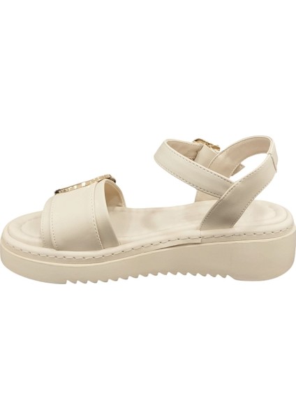 581610Z Toka Detaylı 4 cm Topuk Boyu Günlük Kadın Sandalet