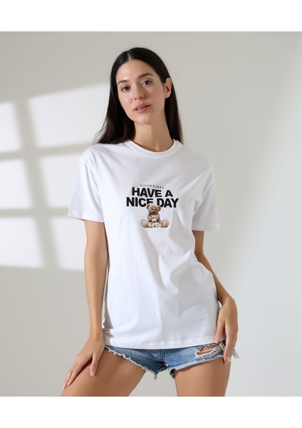 Kadın Ön ve Arka Ayıcık Baskılı Bisiklet Yaka T-Shirt