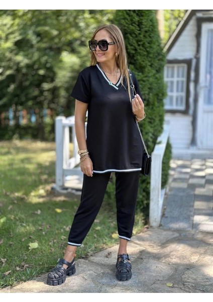 Kadın Kısa Kollu V Yakalı Iki Iplik Bluz ve Pantolon Ikili Takım