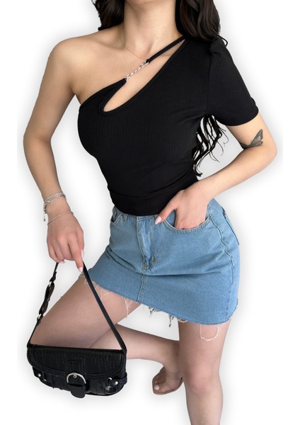 Tek Omuz Zincir Detaylı Crop Bluz Fitilli Siyah Kadın Bluz fırsatları